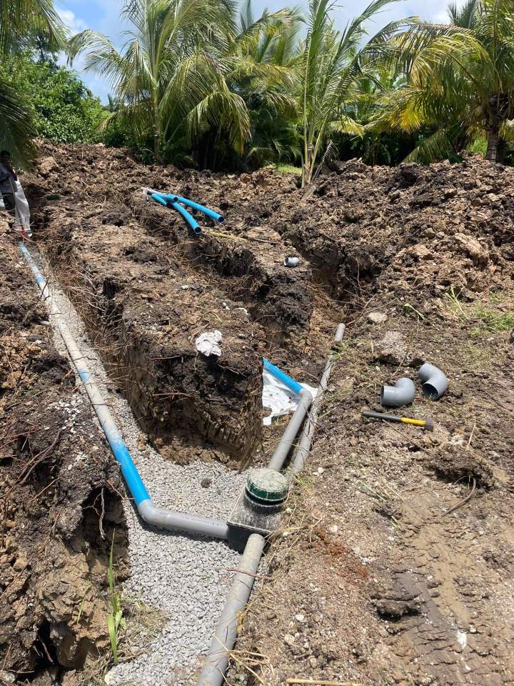 Travaux d'excavation et d'installation d'un réseau de canalisations enterrées Gaudeloupe